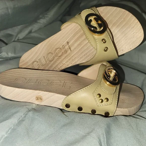 Gucci GG Lifford Wooden Slide Sandals in Beige